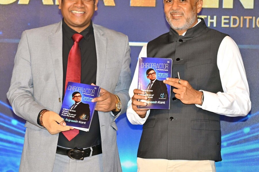 Chetan Bhagat Launches Dr Rajneesh Kant’s Book Chiropractor & Physiotherapist in Mumbai